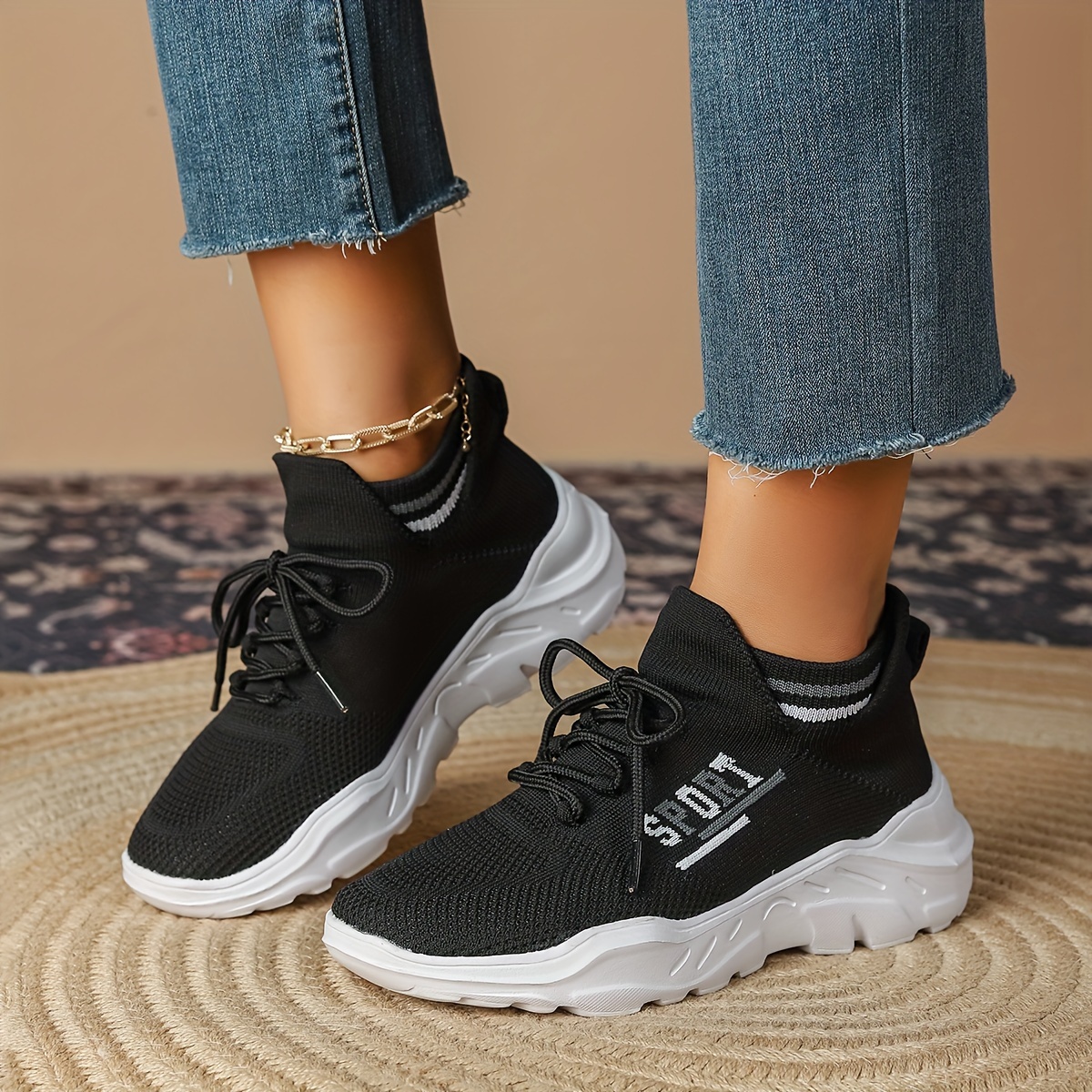 Womens Fashion Breathable Knitted Sneakers Black Solid Color details 4