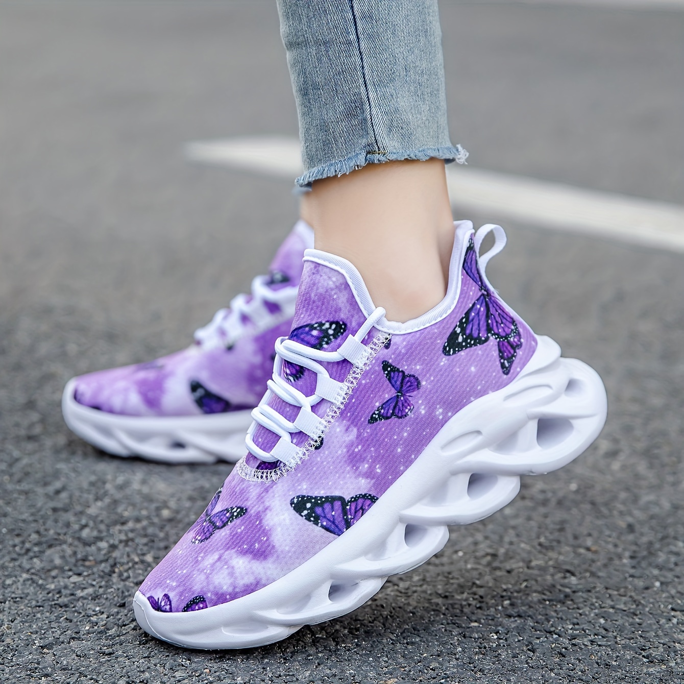 outdoor sneakers butterfly print blade type breathable wear details 2